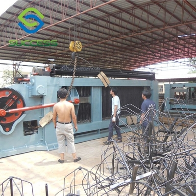 China Snel snelheid zeshoekige draadnetmachine met 0,3-2,5 mm verstelbare draaddiameter leverancier