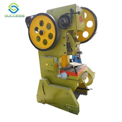 China Top-notch productieapparatuur voor hekken met 90° lashoek en 1,0-3,0 mm lasdikte leverancier