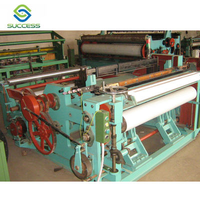 China Lange lengte shuttleless weefmachine Precise Garne Spanning Control leverancier