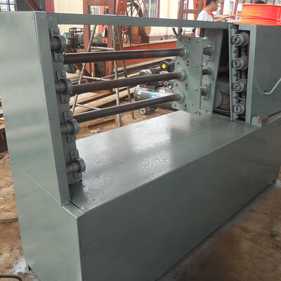 China Gatgrootte 6 8 8 10 10 12 12 15 Gaasbakkenmachine die PVC-gecoat draad gebruikt voor het produceren van duurzaam draadgaas leverancier